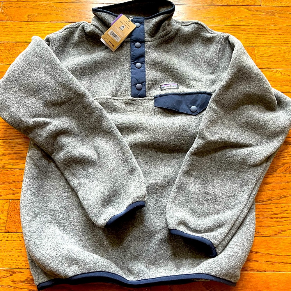 New Patagonia Boy size 10 pullover - Grey Fleece with Blue trim